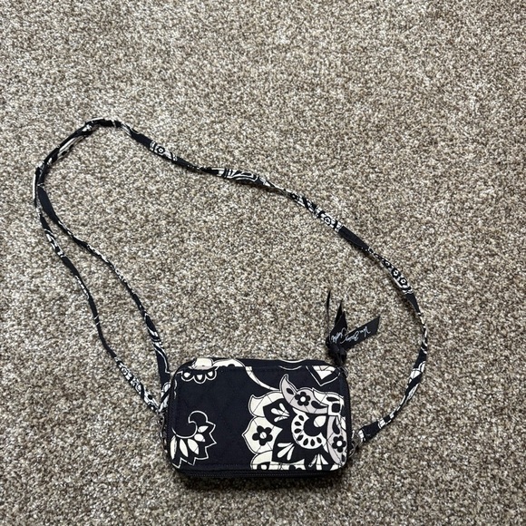 Vera Bradley Black Zipper Pulls - Picture 7 of 11
